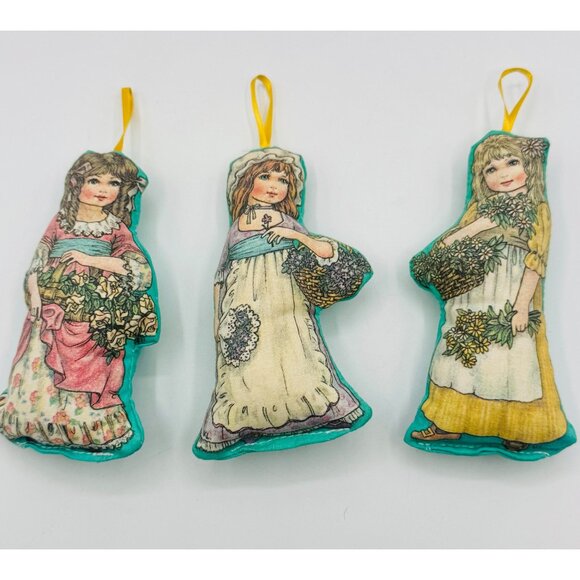 Vintage Fabric Printed Cloth Stuffed Dolls Ephemera Ornaments - Picture 1 of 5